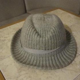 Шляпа советских времен ( 70-е годы), вязаная из шерстяной пряжи, размер 56-57
