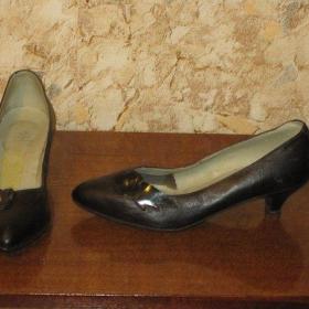 Винтажные туфли  из натуральной кожи, мало ношены.  Размер 37 - 250р.