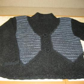 Теплый свитер, размер 46-48 Состояние хорошее. 