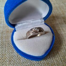 Кольцо серебро 925 со звездой фианиты