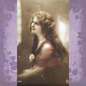 Антикварная открытка "Девушка с распущенными волосами"