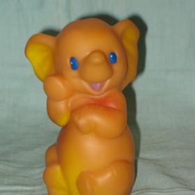 Игрушка резиновая "Слоник". 1980е гг.