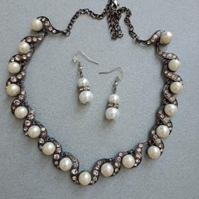 Ожерелье  и серьги, комплект "Жемчужный"