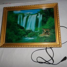 Картина в багете с подсветкой , Тигры у водопада