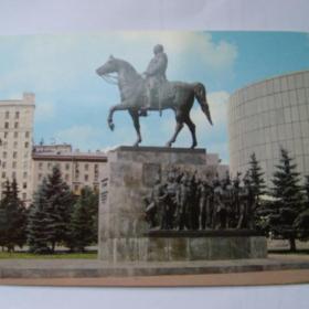 Москва. Памятник М. Кутузову. Фото Костенко. 1979 год.