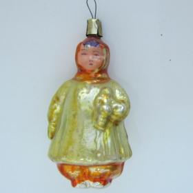 Девочка с кулой елочная игрушка СССР
