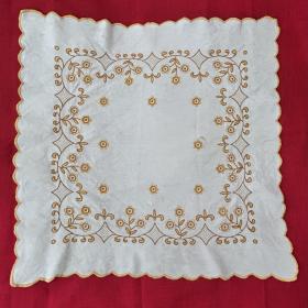 Старинная чайная скатерть Вышивка , плетение.Франция 72/72 см