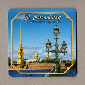 Магнит сувенирный, Санкт-Петербург, Петропавловский собор, фонари, орнамент
