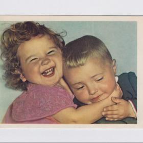 Открытка СССР. Друзья. Микулина, 1958, чистая, дети, детство, мальчик, девочка, радость, счастье