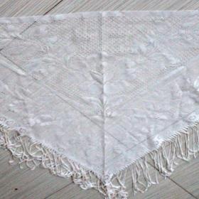 капроновый ажурный платок с бахрамой