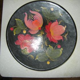 Тарелка декоративная с подлаковой росписью из СССР