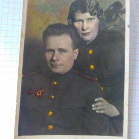 Фото 1945 г подполковник с орденами и его будущая жена